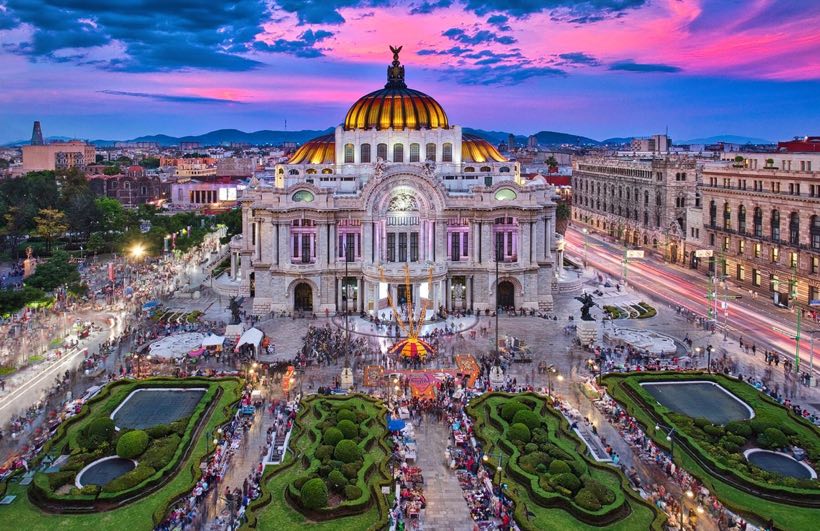 Palacio de Bellas Artes in Mexico City at dusk